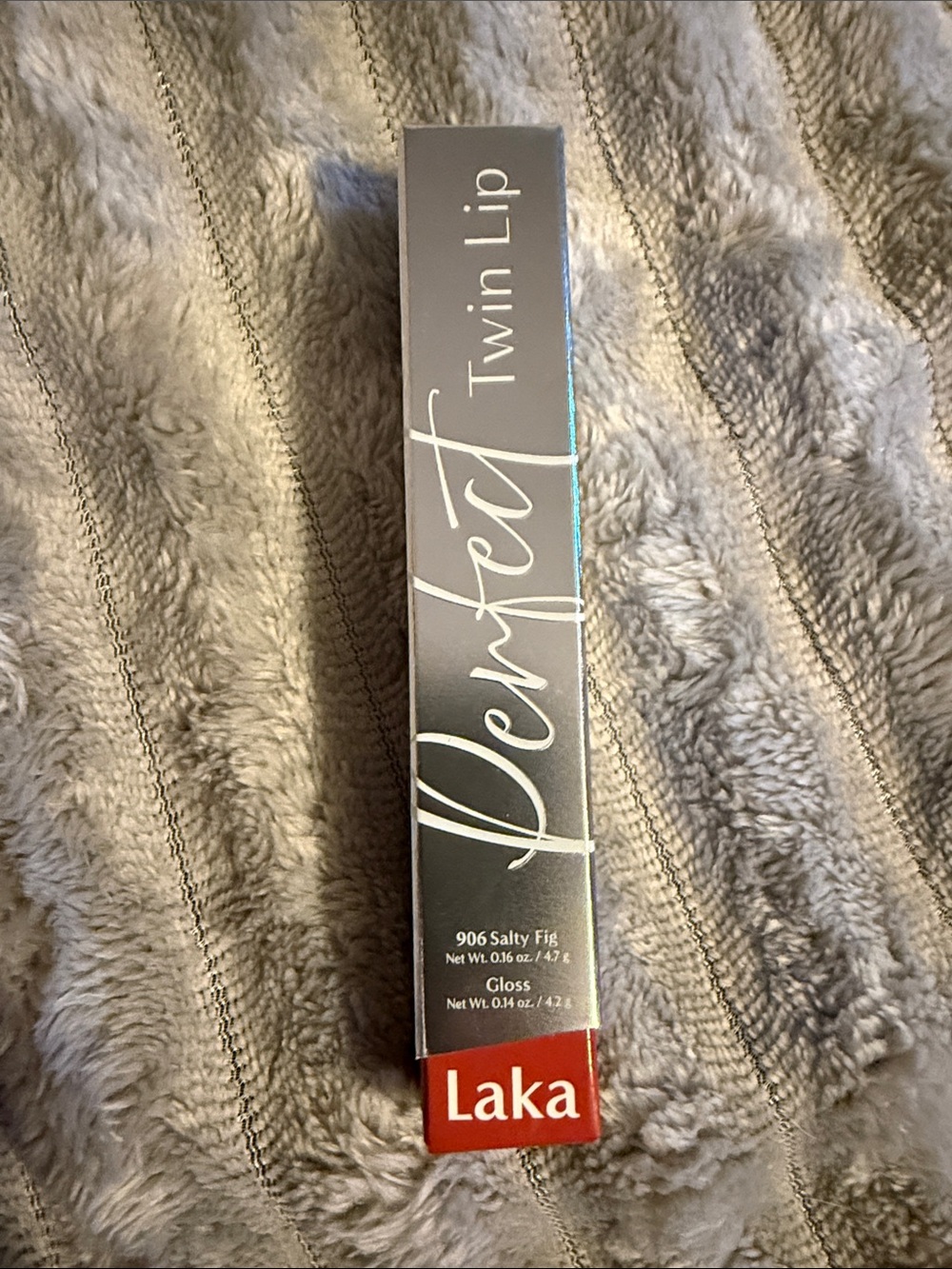 Perfect Twin Lip Gloss & Liner - 906 Salty Fig (Red)